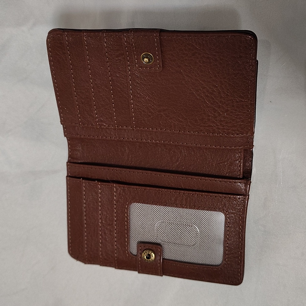 Fossil Tan Leather Wallet with Gold Accent - Picture 4 of 10